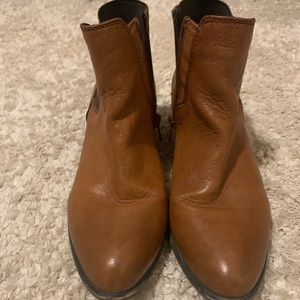 Steve Madden size 7 leather booties brown